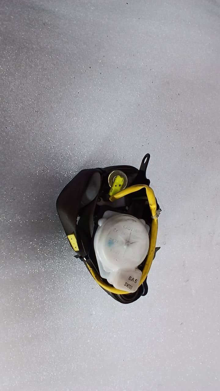 CINTURON SEGURIDAD DELANTERO DERECHO